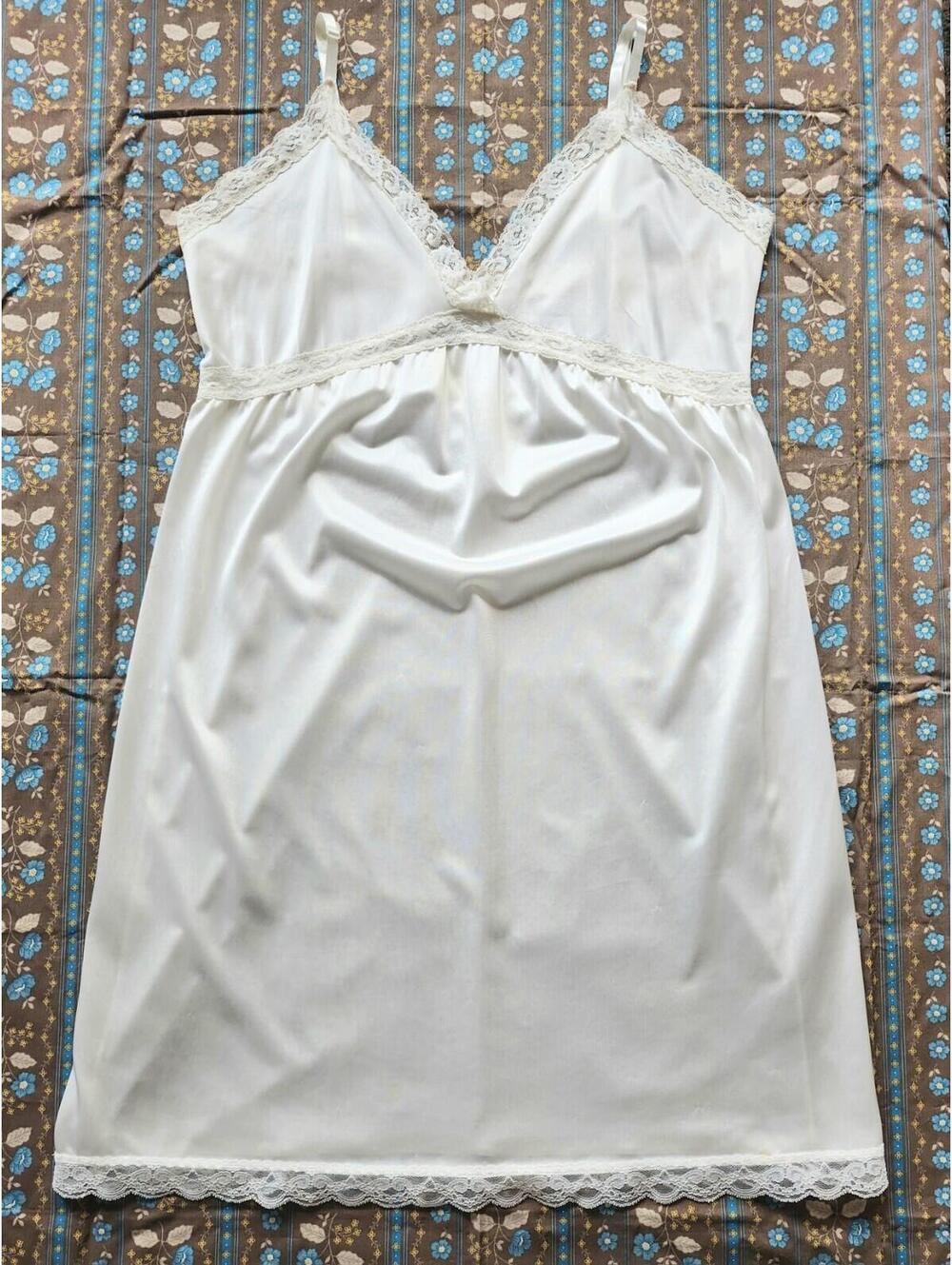 Deena Vintage Ivory USA Made Full Slip Size 36 Lace Trim